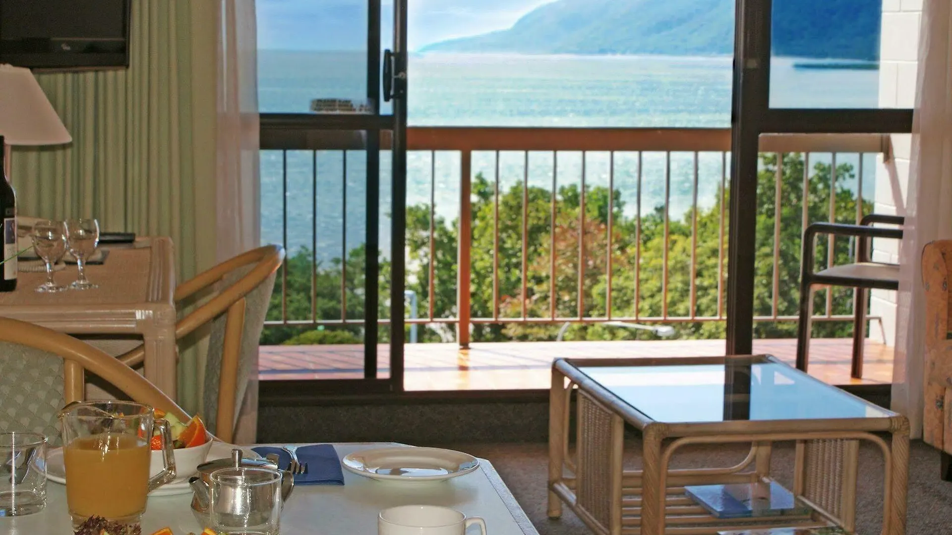 ***  Cairns Plaza Hotel Australia